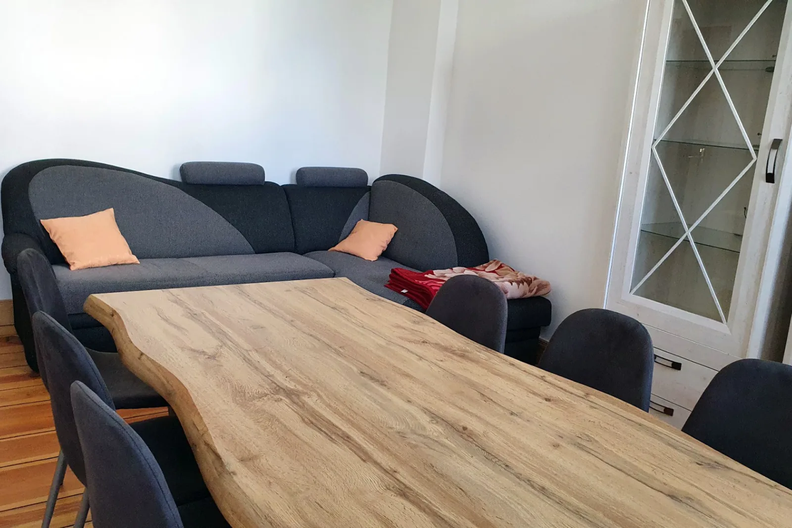 Alt-Berliner Schwanenhof Ferienwohnung EG links