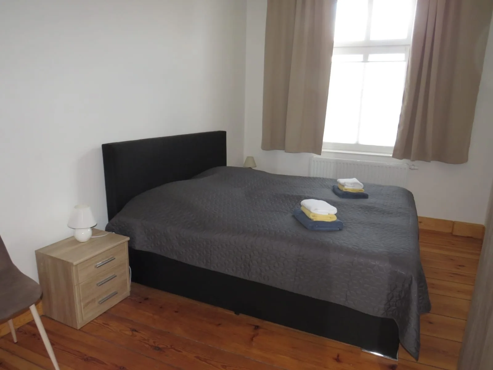 Alt-Berliner Schwanenhof Ferienwohnung OG links