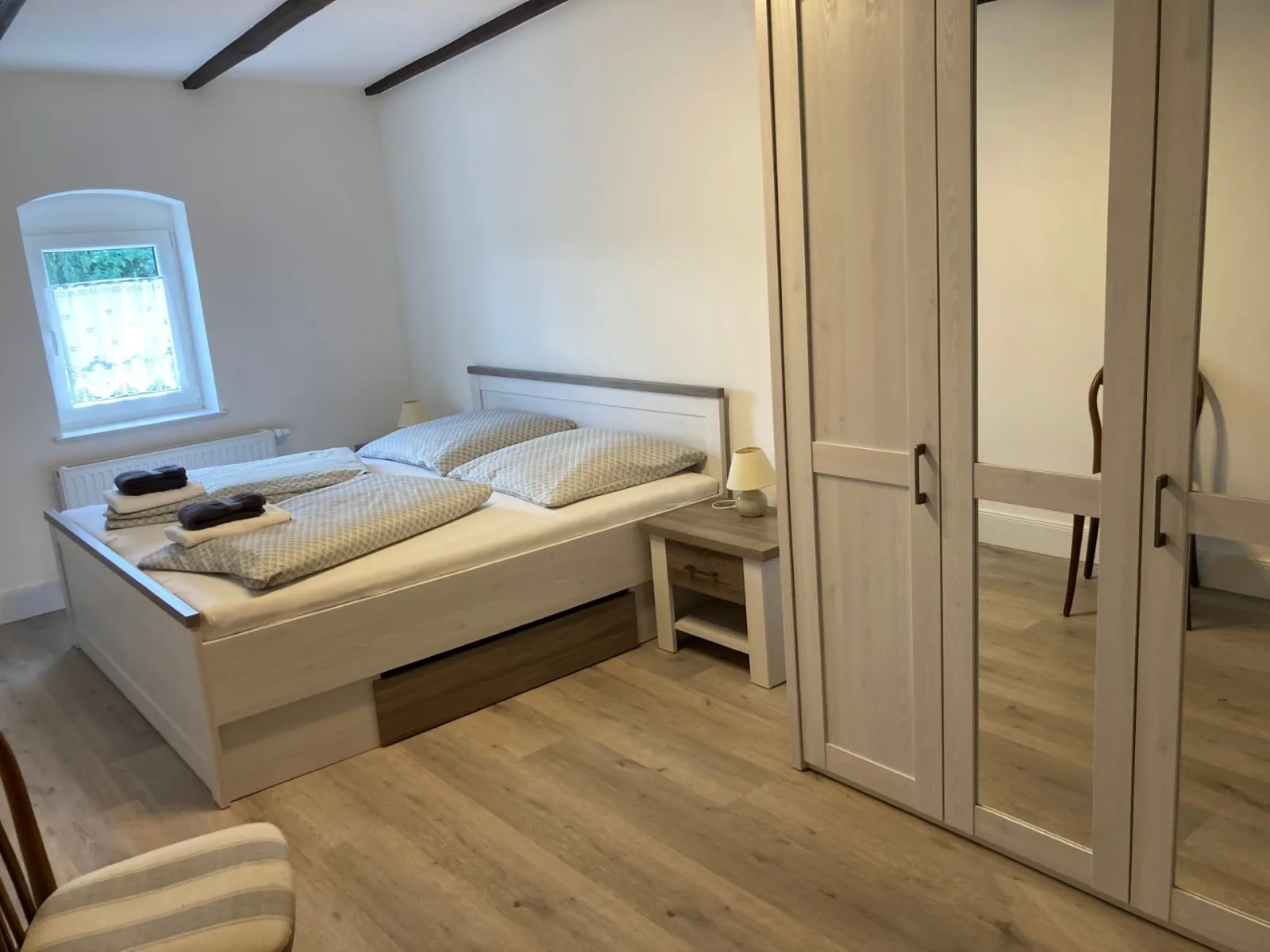 Alt-Berliner Schwanenhof Ferienwohnung DG links