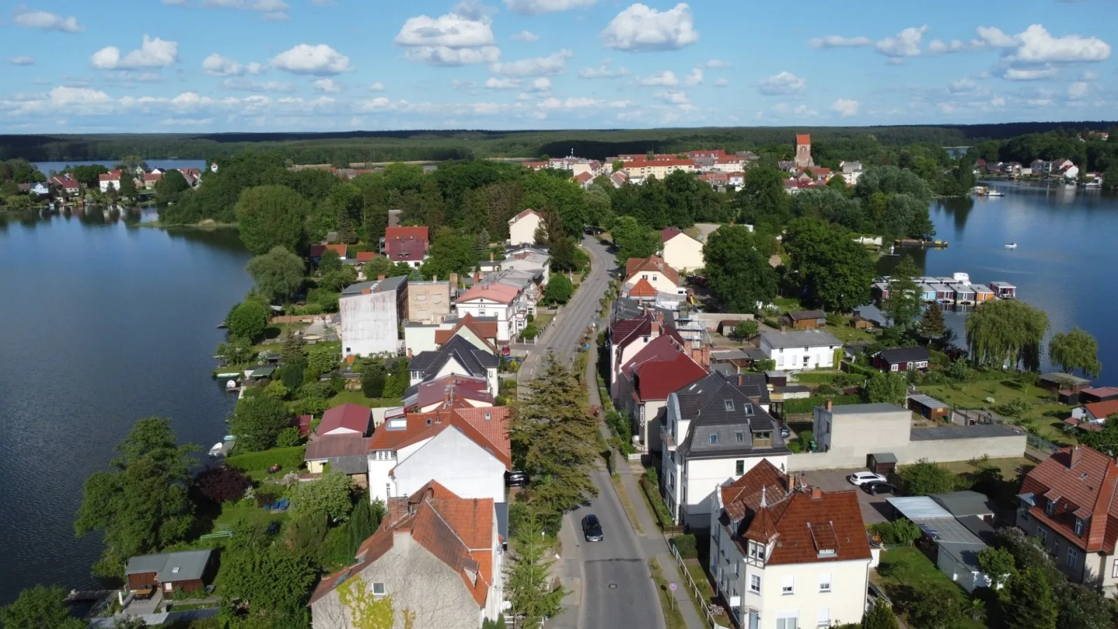 Alt-Berliner Schwanenhof Ferienwohnung DG links