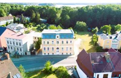 Alt-Berliner Schwanenhof Ferienwohnung DG links