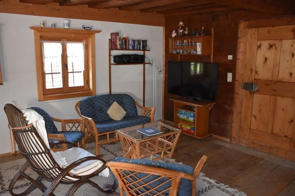 Romantisches Bauernhaus Höhe für 6+1 Erw. + 2 Kinder