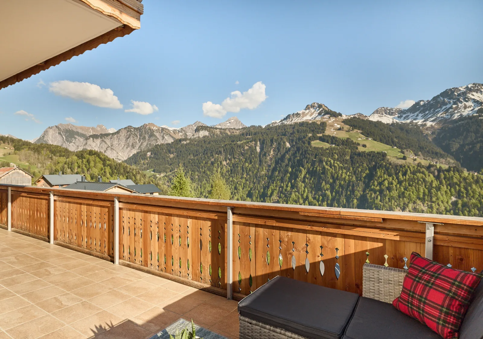 Großes Bergapartment · 4 SZ · Balkon & Aussicht
