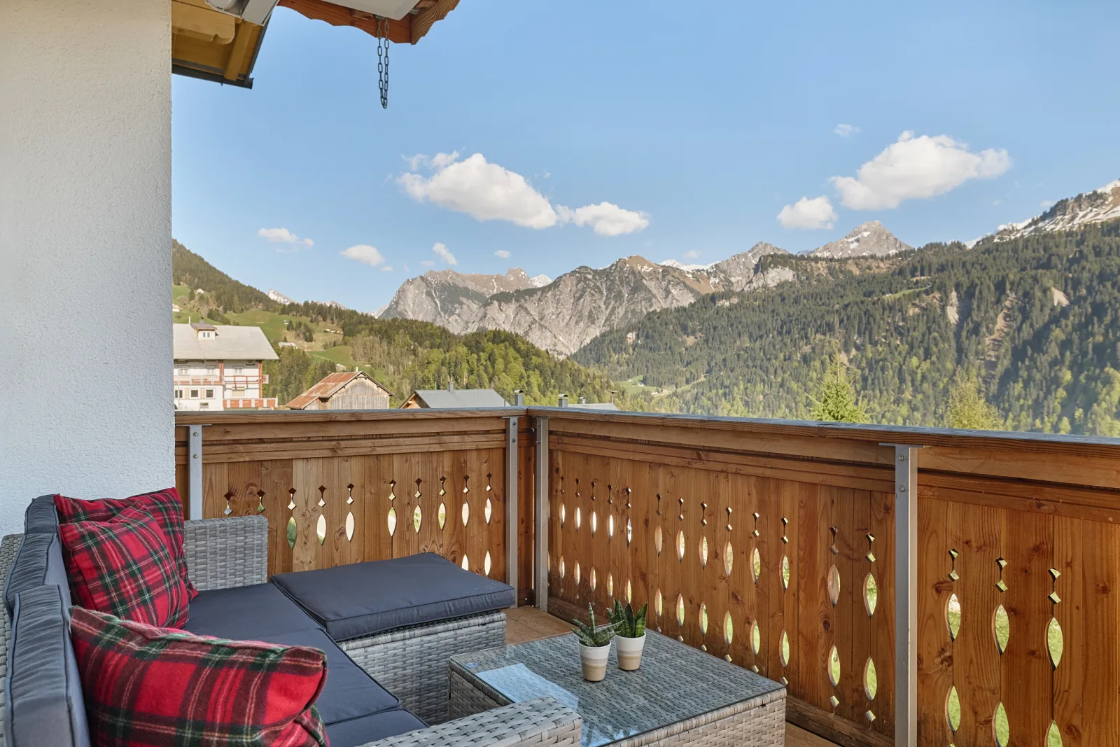 Großes Bergapartment · 4 SZ · Balkon & Aussicht