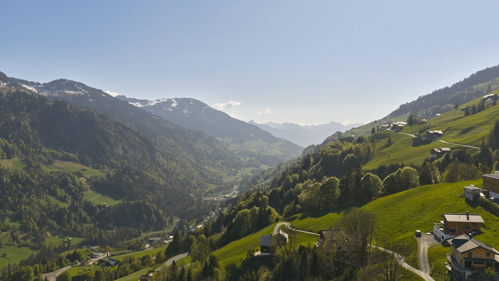 Großes Bergapartment · 4 SZ · Balkon & Aussicht