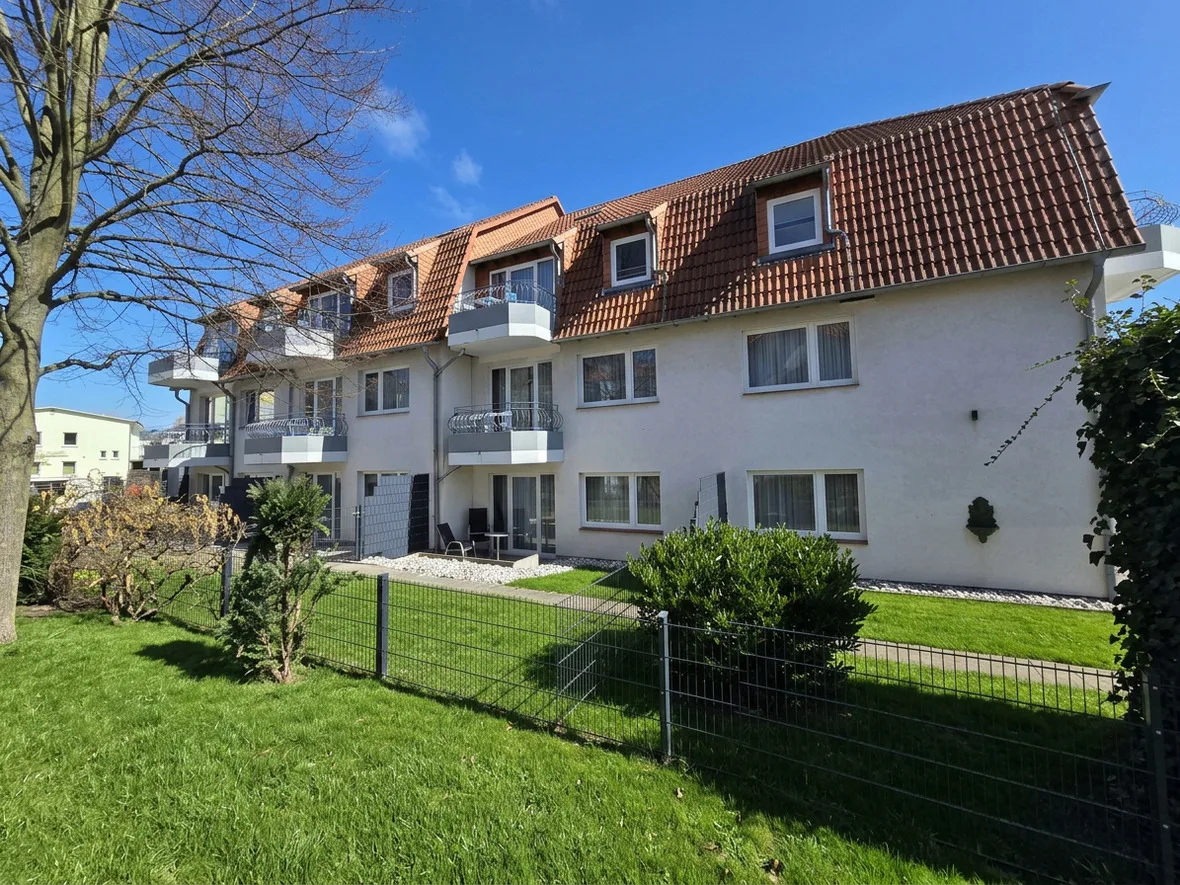 NEU: eigener eingezäunter Garten - Apartmenthaus-Usedom Fam. Stopp "Kajüte 1" Hunde willkommen & Ostsee  zum greifen nah