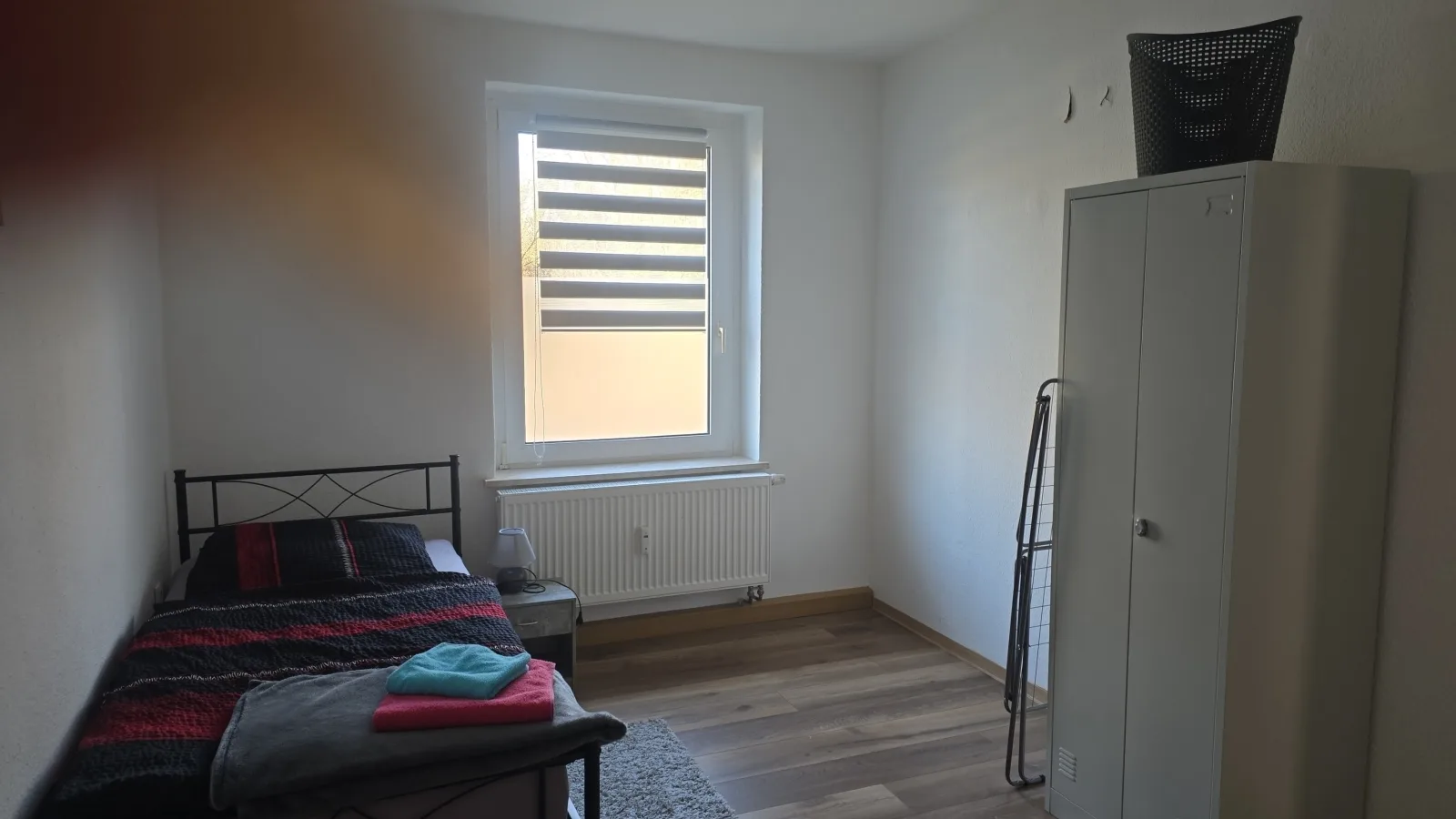 Schöne Vollausgestattete Monteurs- Gästewohnung nähe Raffinerie Leuna  und Geiseltalsee / 0305
