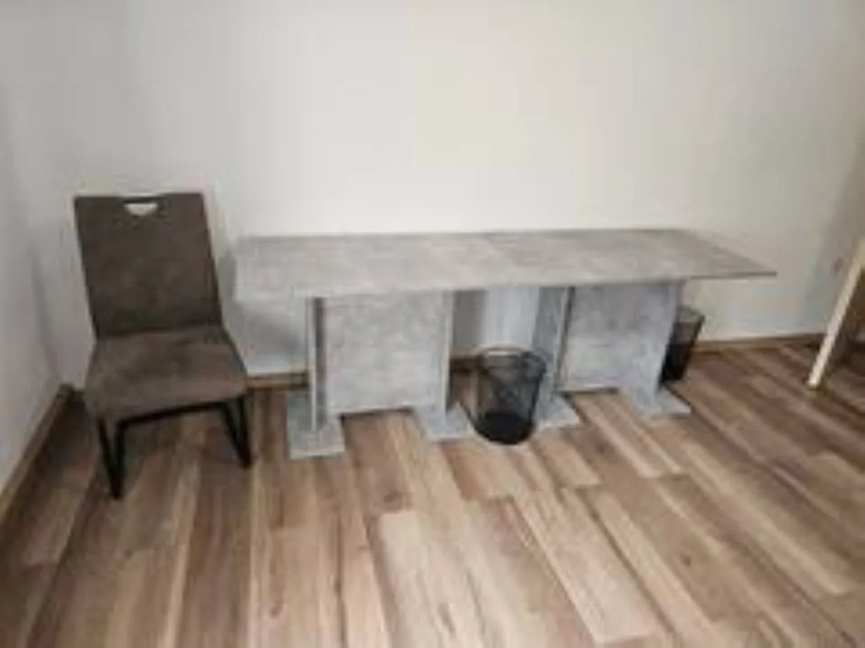 Schöne Vollausgestattete Monteurs- Gästewohnung nähe Raffinerie Leuna  und Geiseltalsee / 0305
