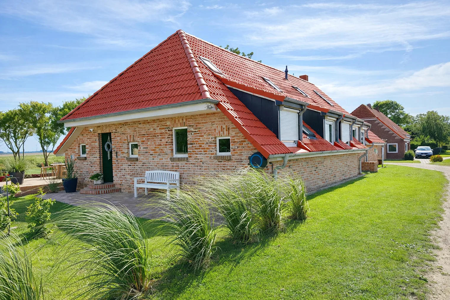 Ferienhaus"Huus an`t Diek" Luxus in Deichnähe mit Pool, Nähe Norddeich