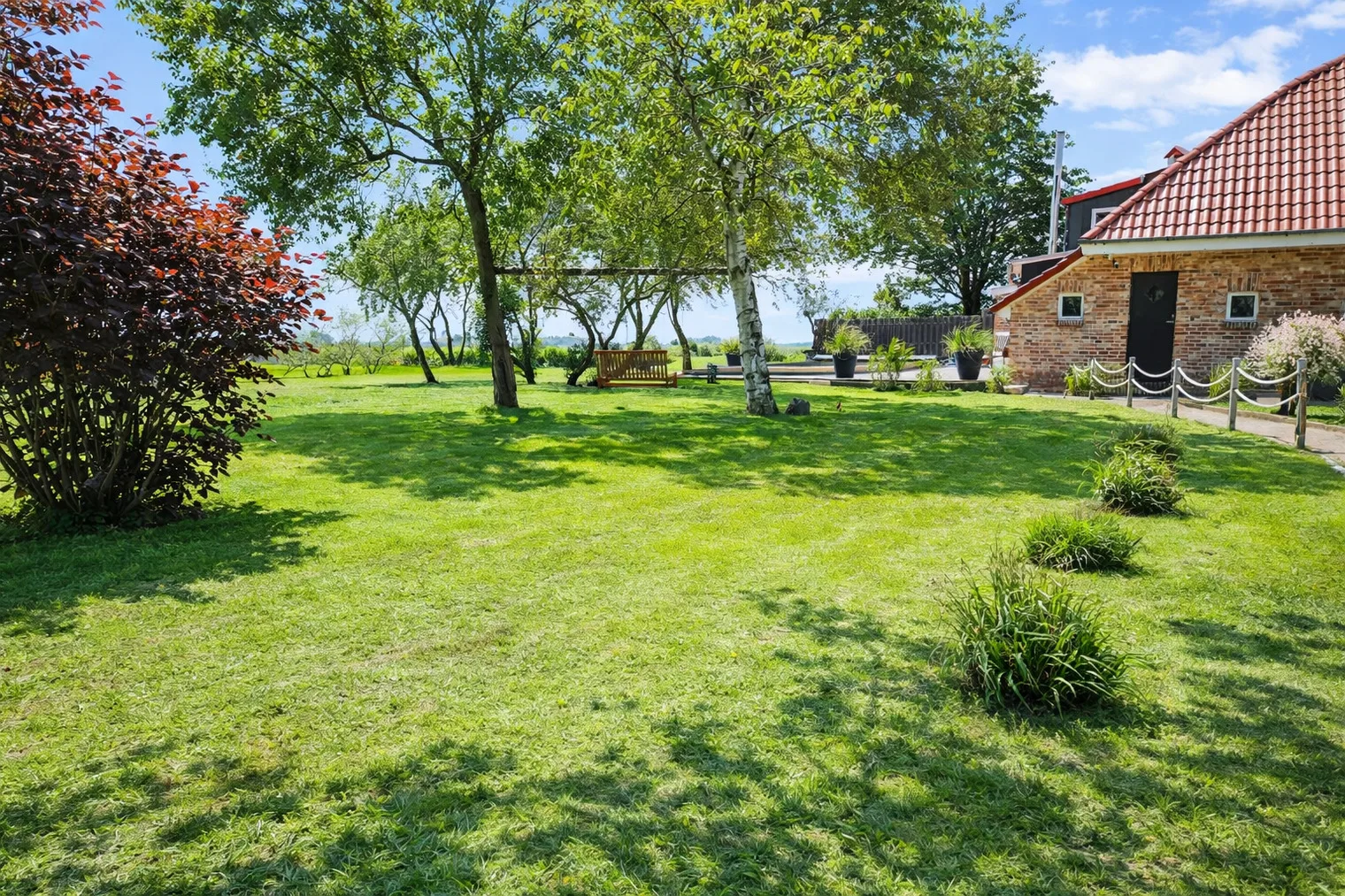 Ferienhaus"Huus an`t Diek" Luxus in Deichnähe mit Pool, Nähe Norddeich