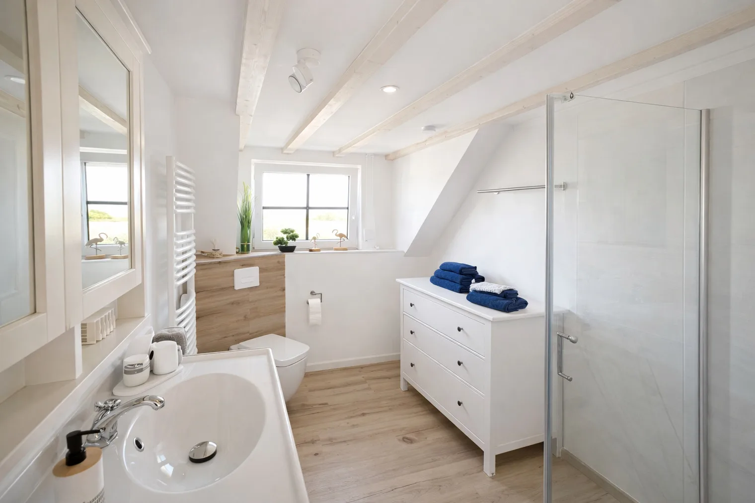 Ferienhaus"Huus an`t Diek" Luxus in Deichnähe mit Pool, Nähe Norddeich