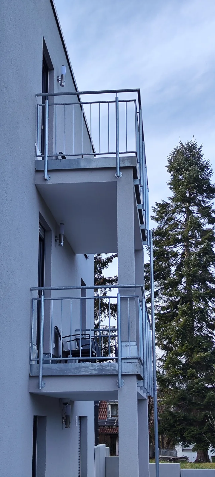 Doppel-/Zweibettzimmer mit Balkon