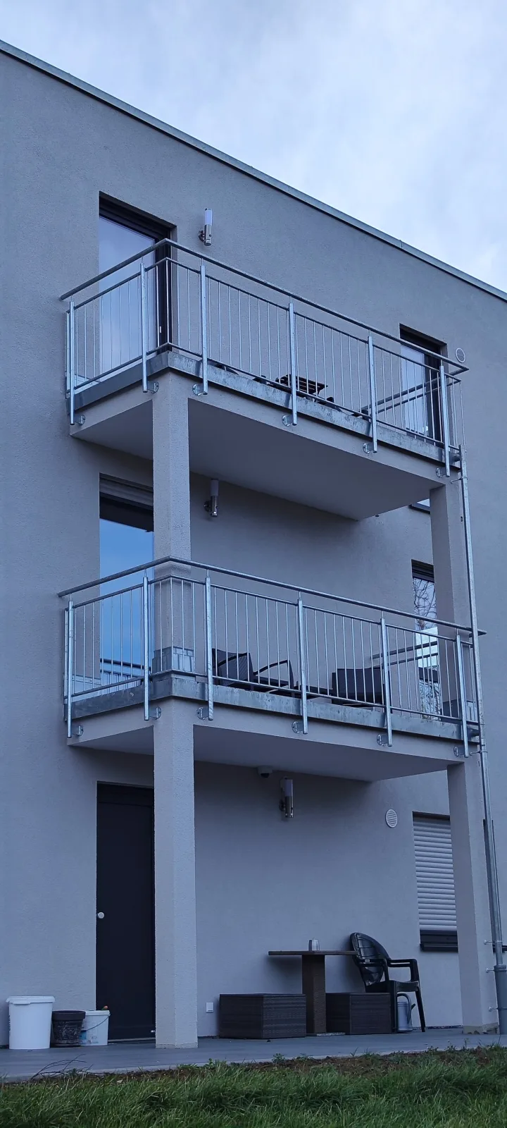 Doppel-/Zweibettzimmer mit Balkon