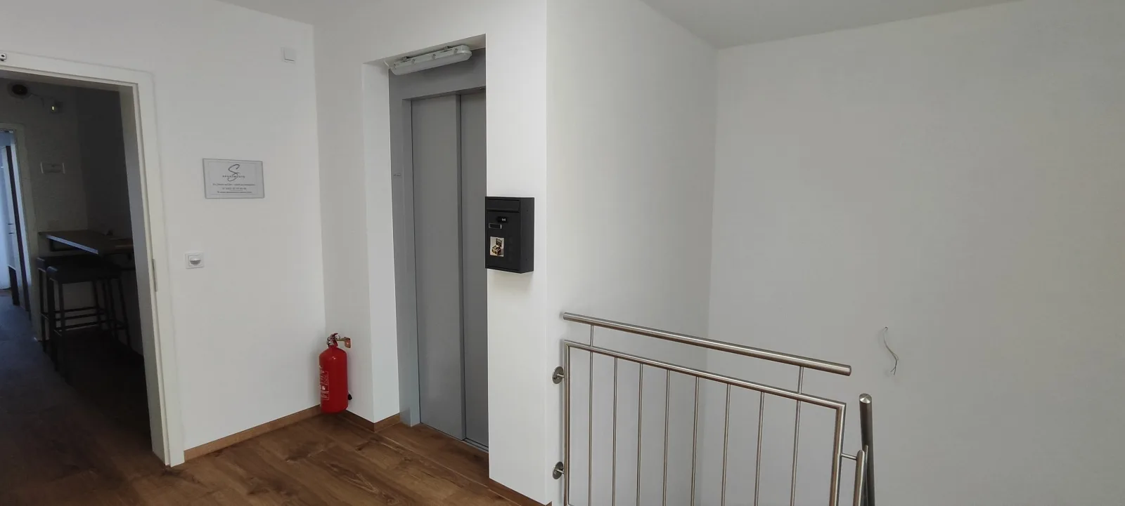 Doppel-/Zweibettzimmer mit Balkon