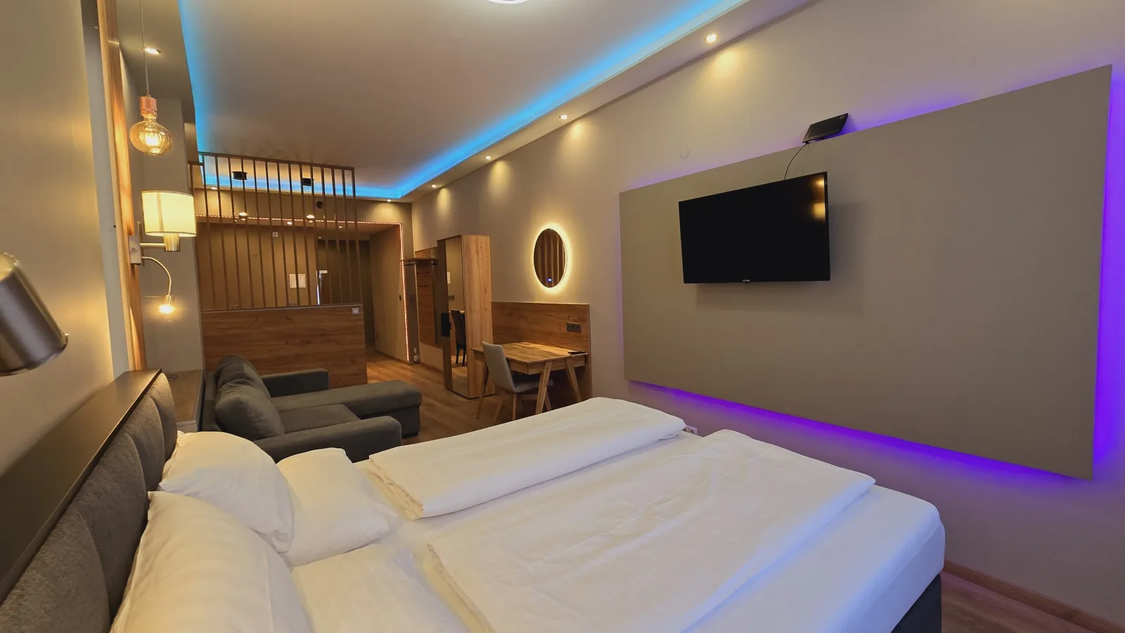 Elegance  Lux Living 214