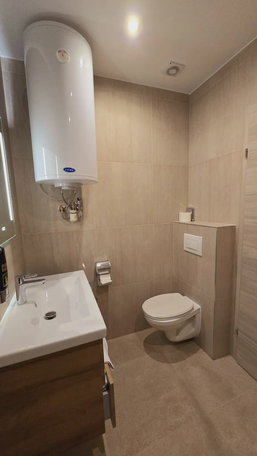 Elegance  Lux Living 214