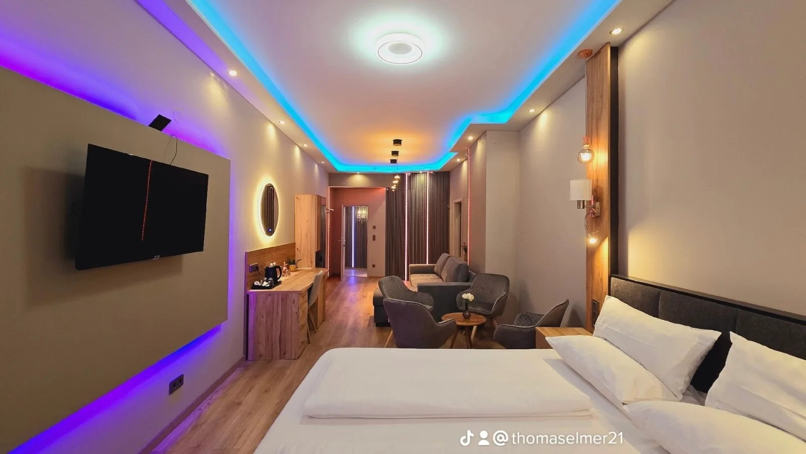 Elegance  Lux Living 206