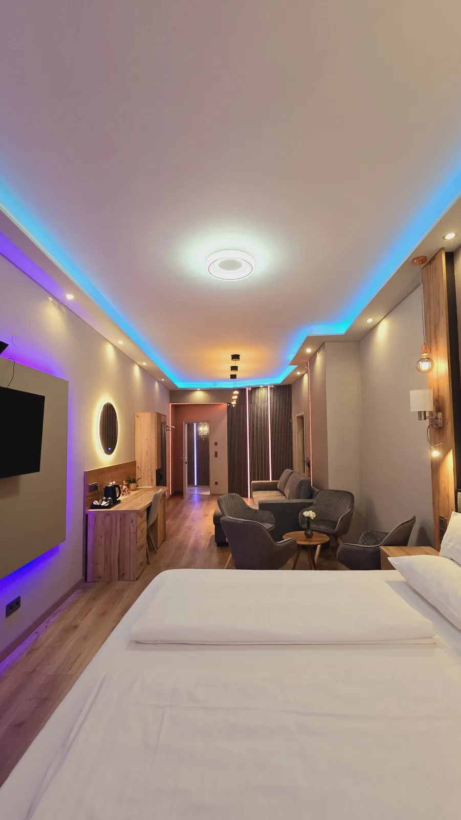 Elegance  Lux Living 206