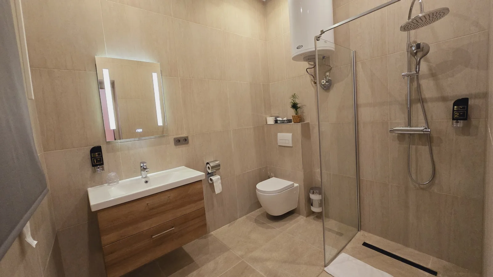 Elegance  Lux Living 206