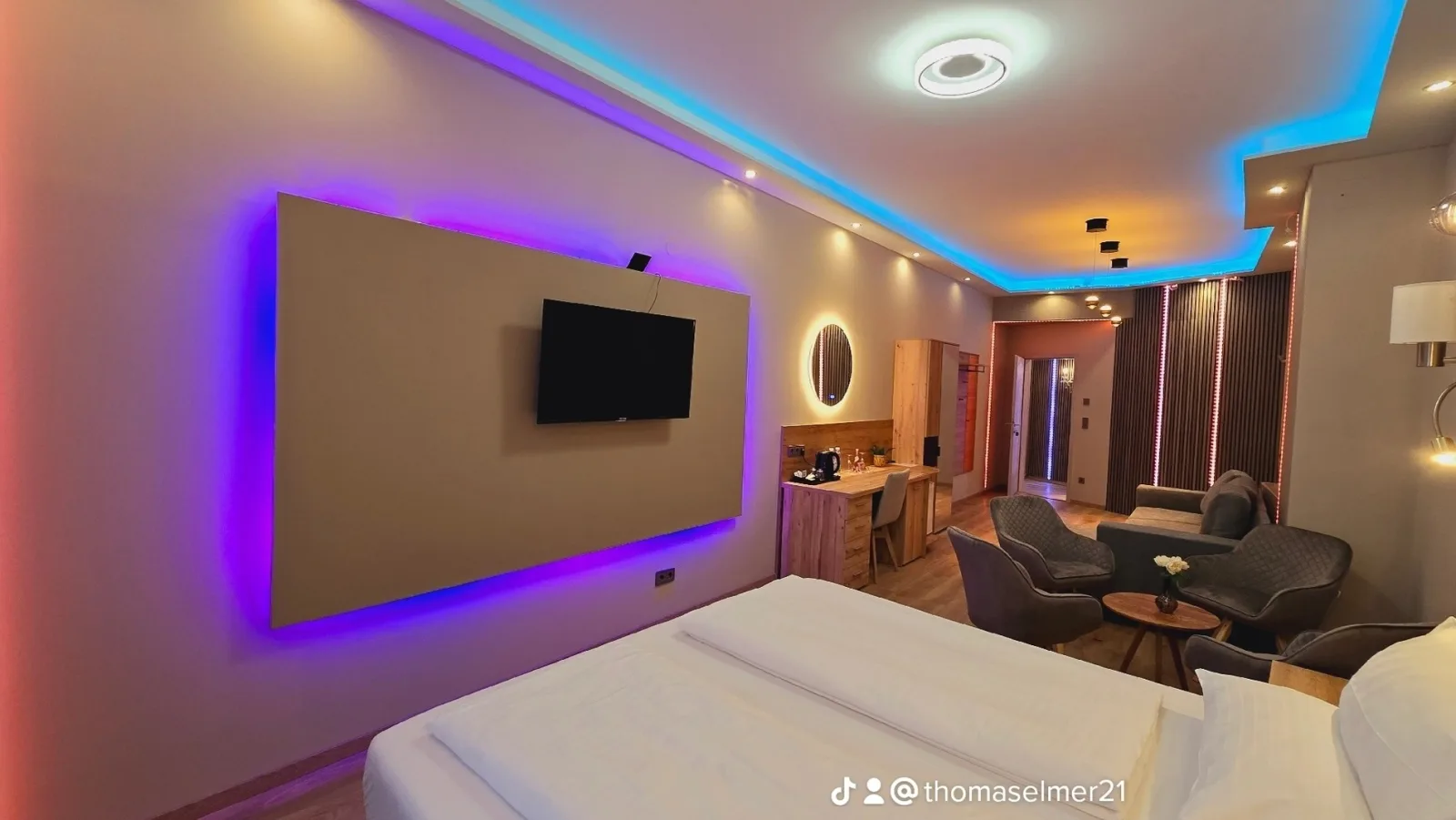 Elegance  Lux Living 206