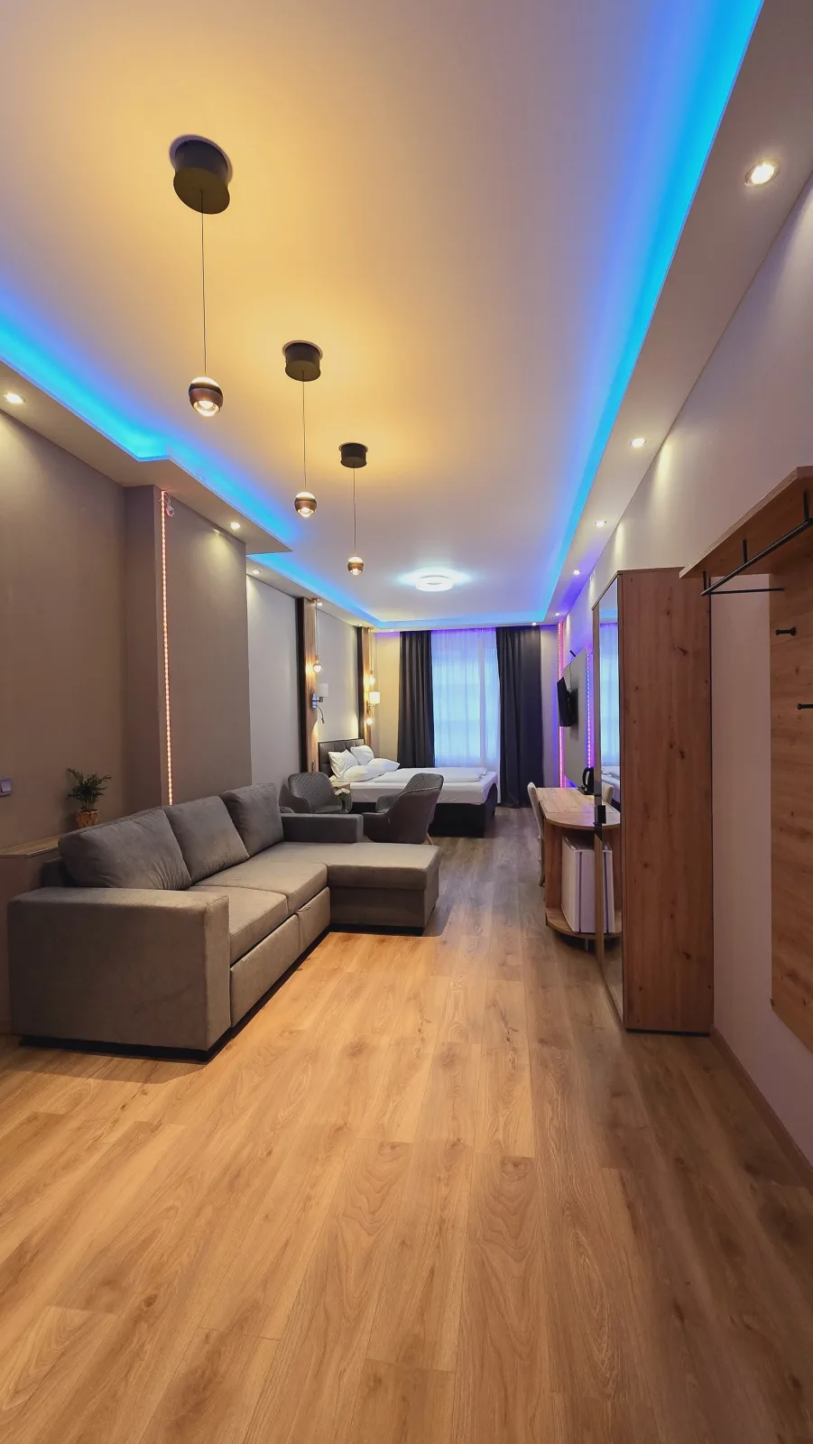 Elegance  Lux Living 206