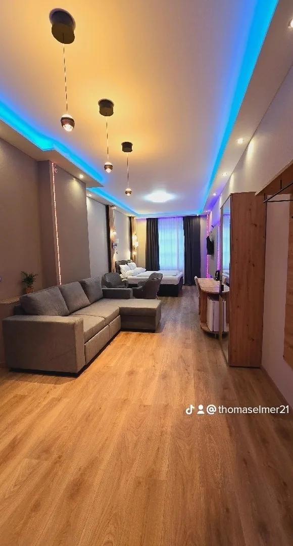 Elegance  Lux Living 206