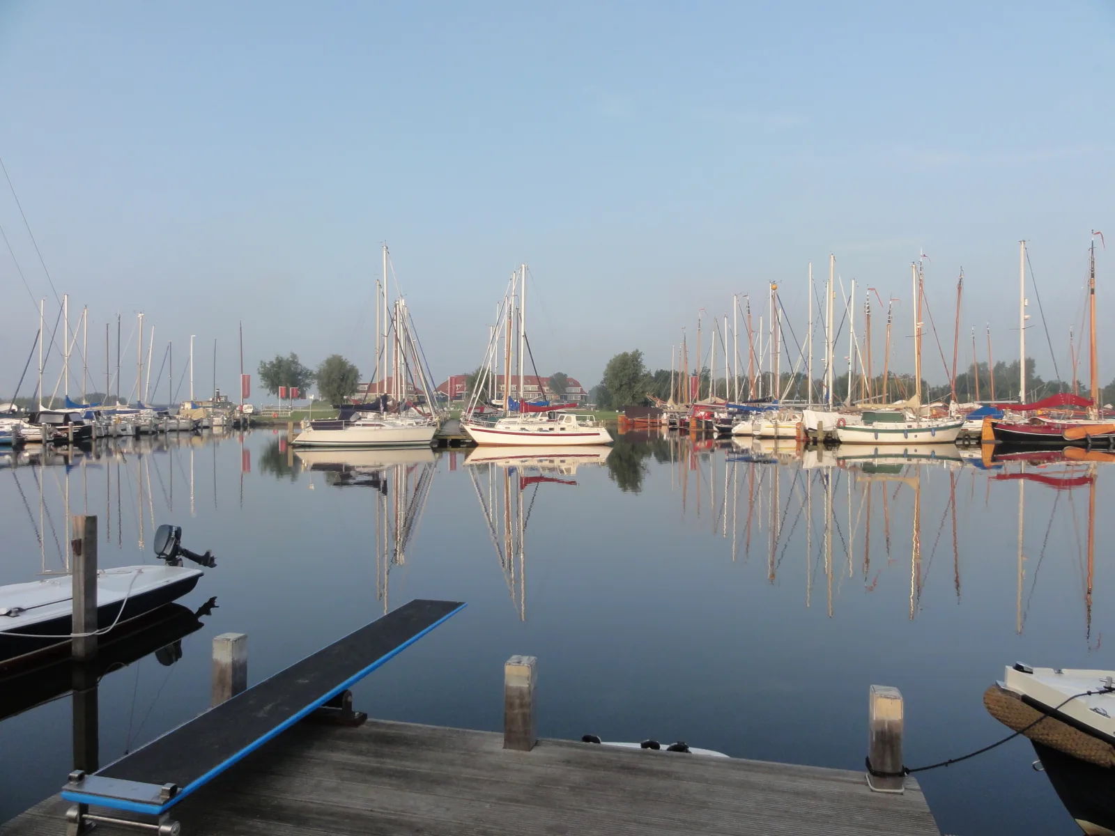 Vakantievilla Koudum met privé steiger