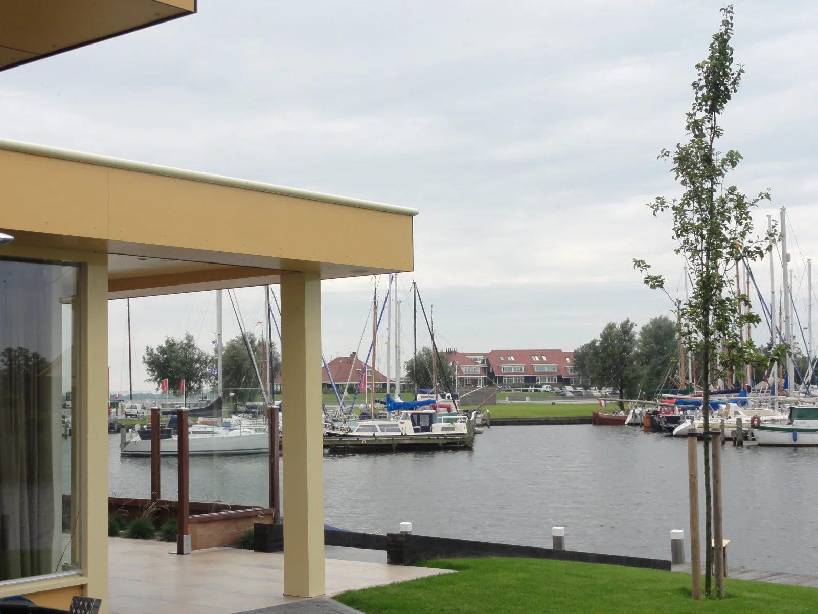 Vakantievilla Koudum met privé steiger