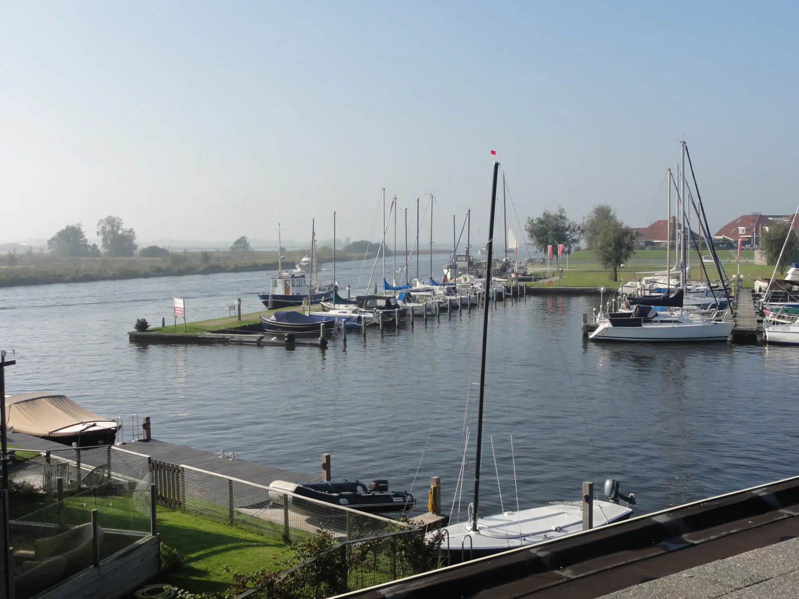 Vakantievilla Koudum met privé steiger