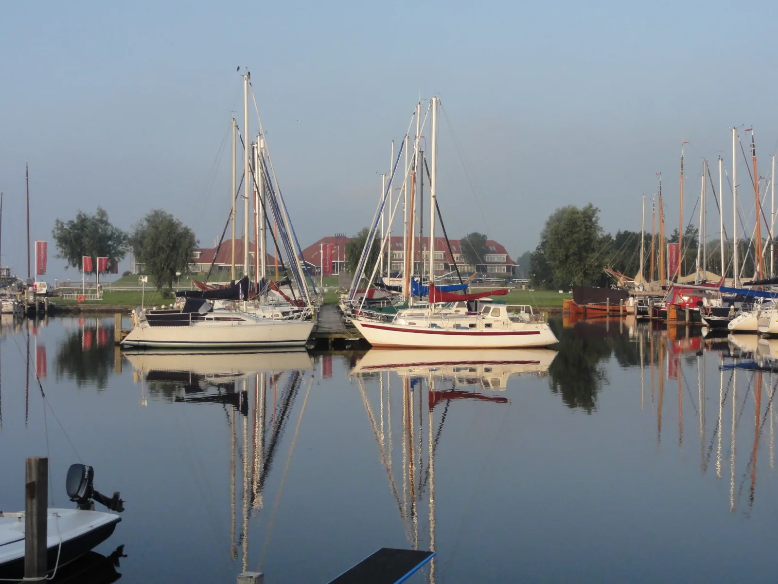 Vakantievilla Koudum met privé steiger