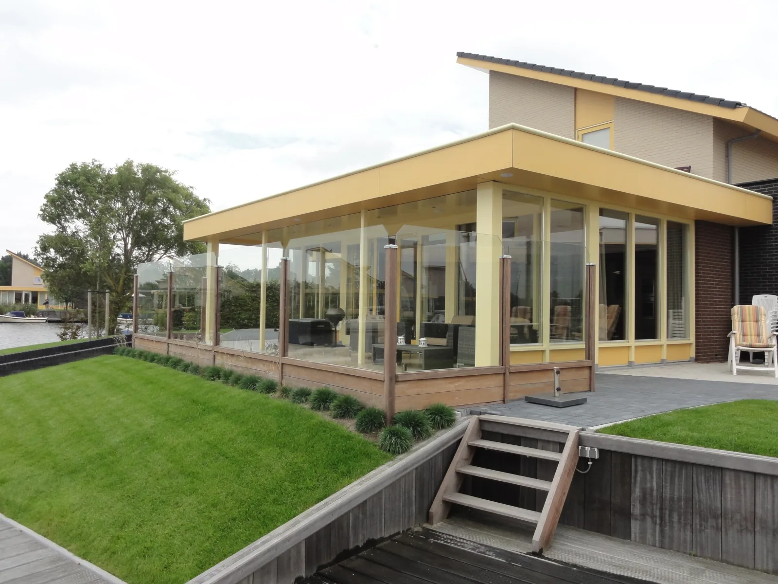 Vakantievilla Koudum met privé steiger