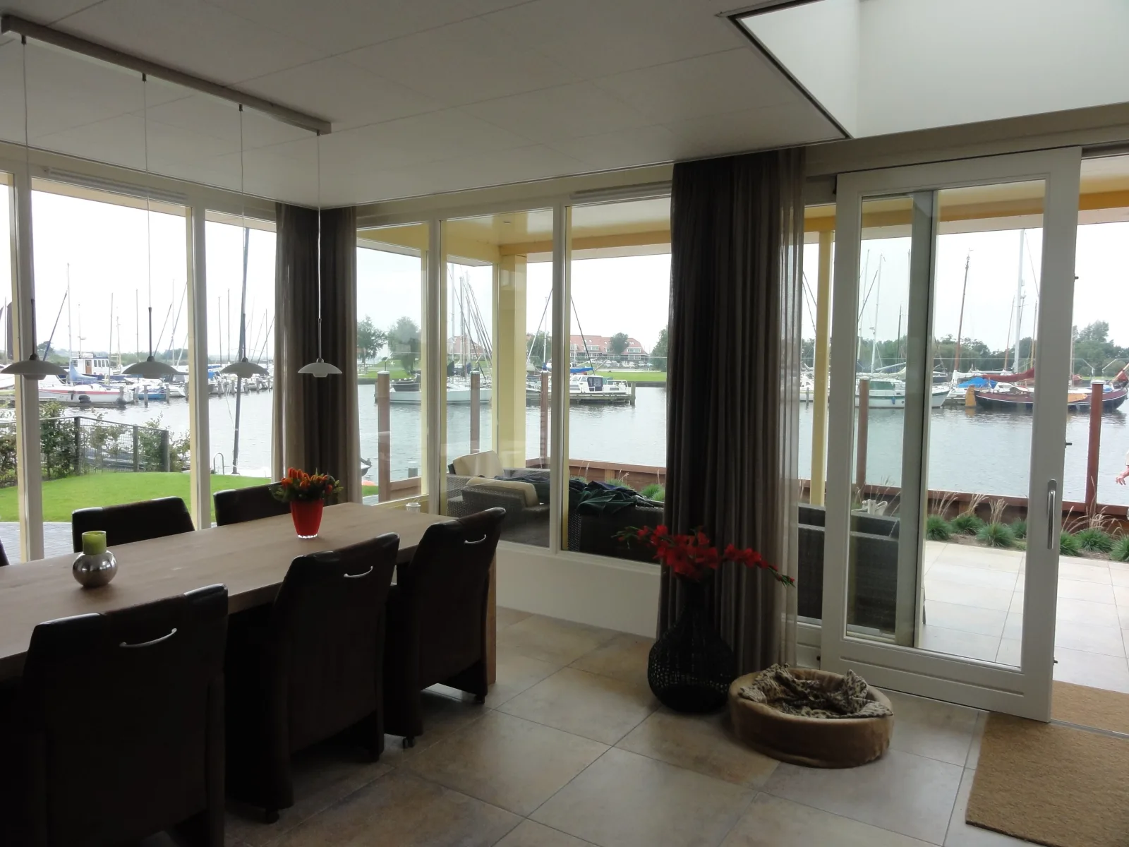 Vakantievilla Koudum met privé steiger