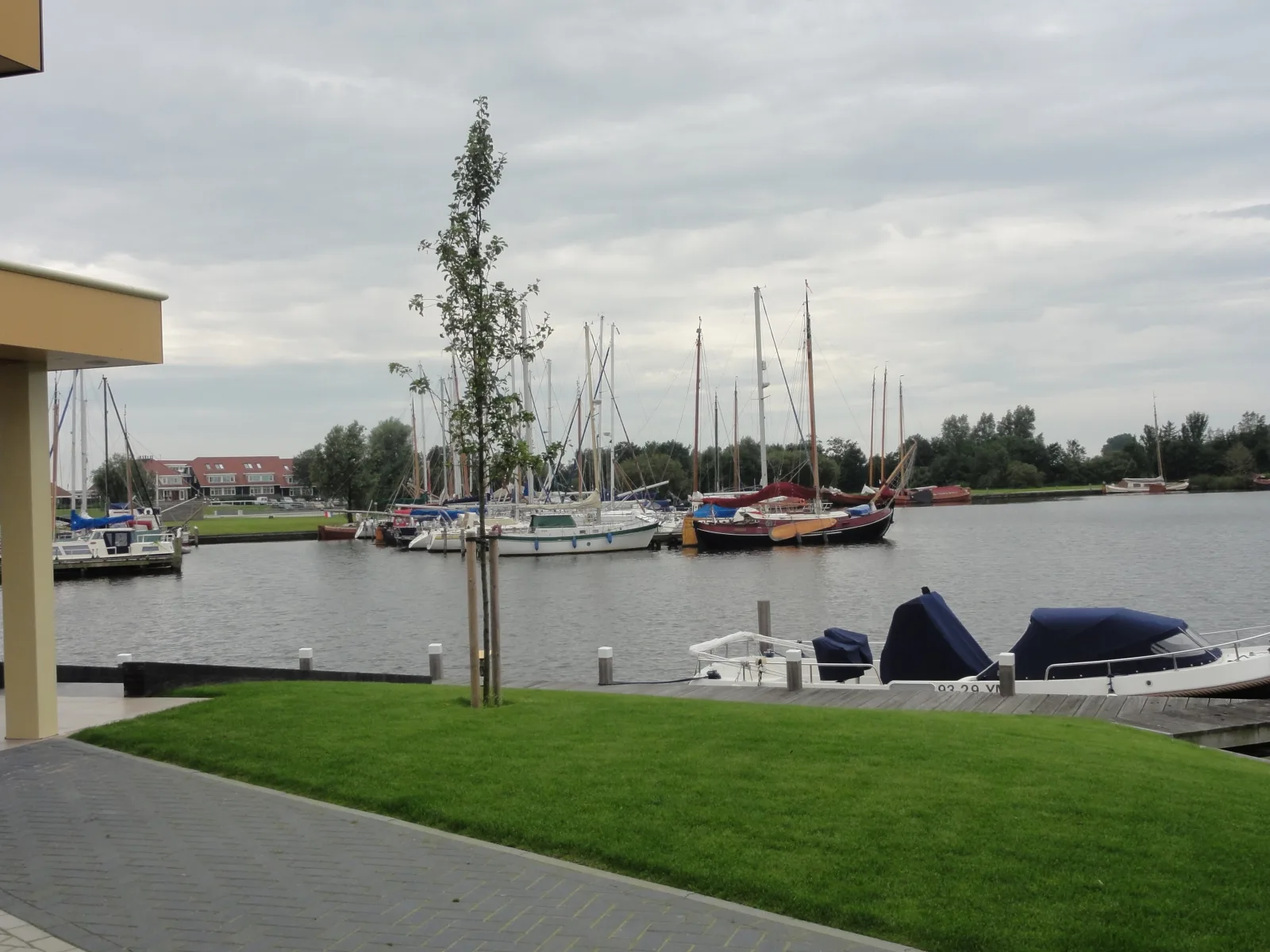 Vakantievilla Koudum met privé steiger
