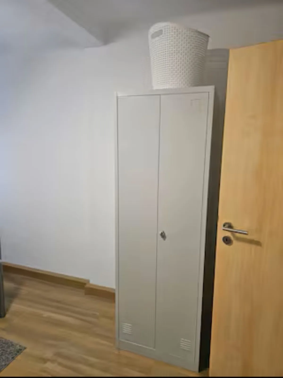 Schöne Vollausgestattete Monteurs- Gästewohnung nähe Raffinerie Leuna und Geiseltalsee / 0307