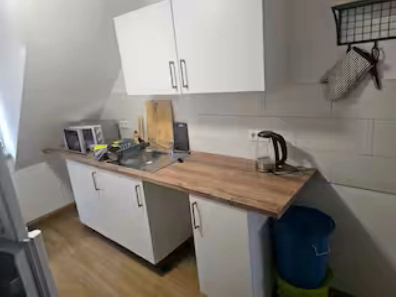 Schöne Vollausgestattete Monteurs- Gästewohnung nähe Raffinerie Leuna und Geiseltalsee / 0307