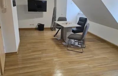 Schöne Vollausgestattete Monteurs- Gästewohnung nähe Raffinerie Leuna und Geiseltalsee / 0307