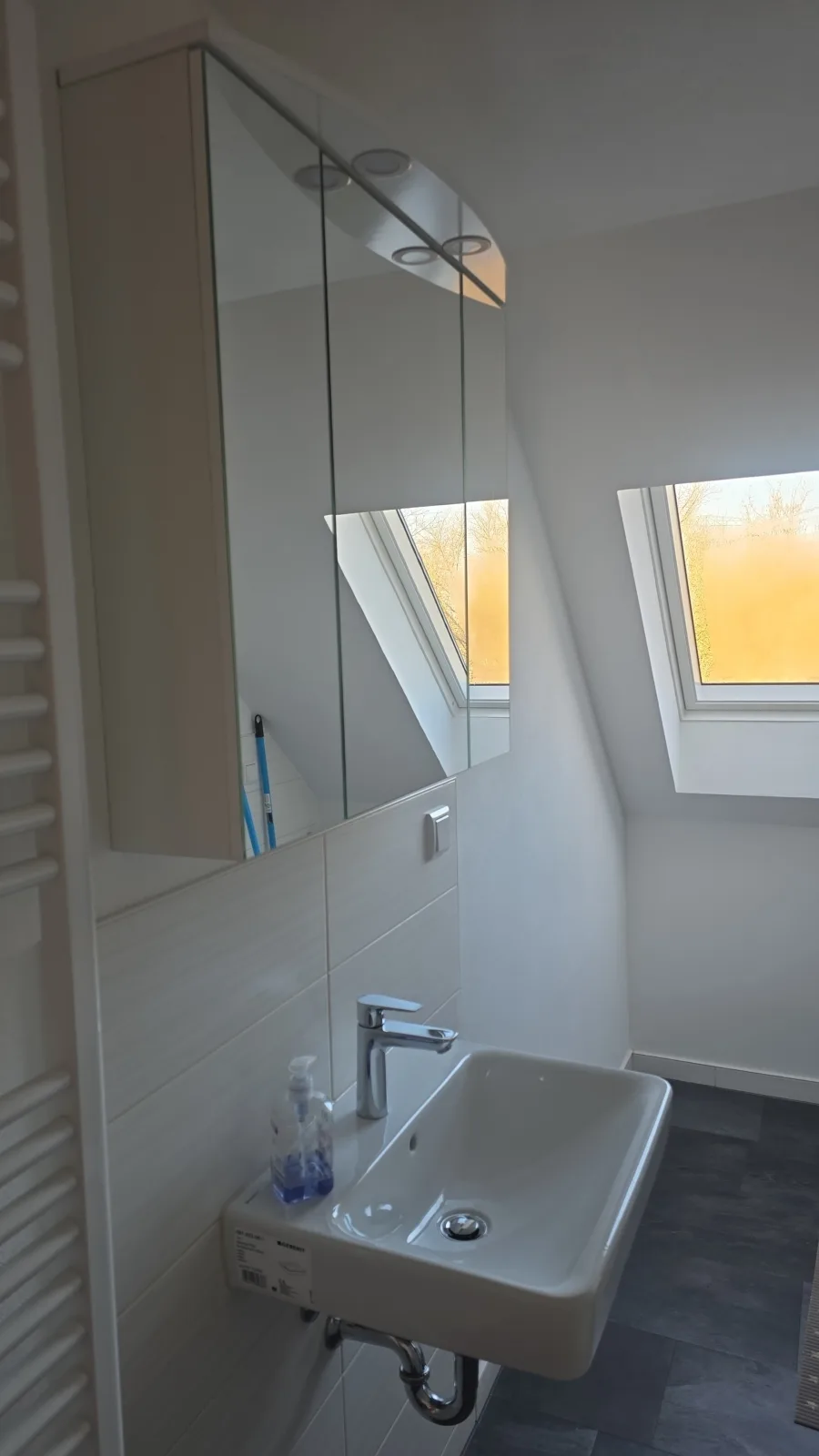 Schöne Vollausgestattete Monteurs- Gästewohnung nähe Raffinerie Leuna und Geiseltalsee / 0308
