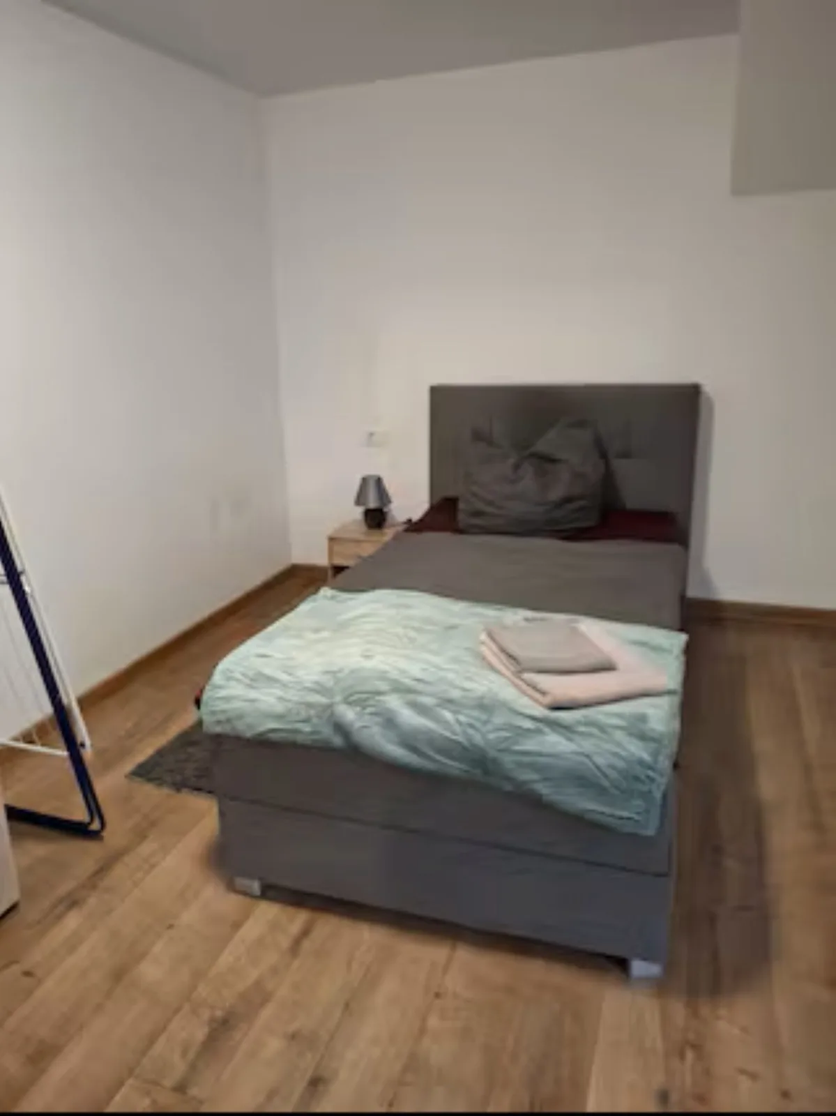 Schöne Vollausgestattete Monteurs- Gästewohnung in der Gartenstadt Leuna und nähe Geiseltalsee / 2210