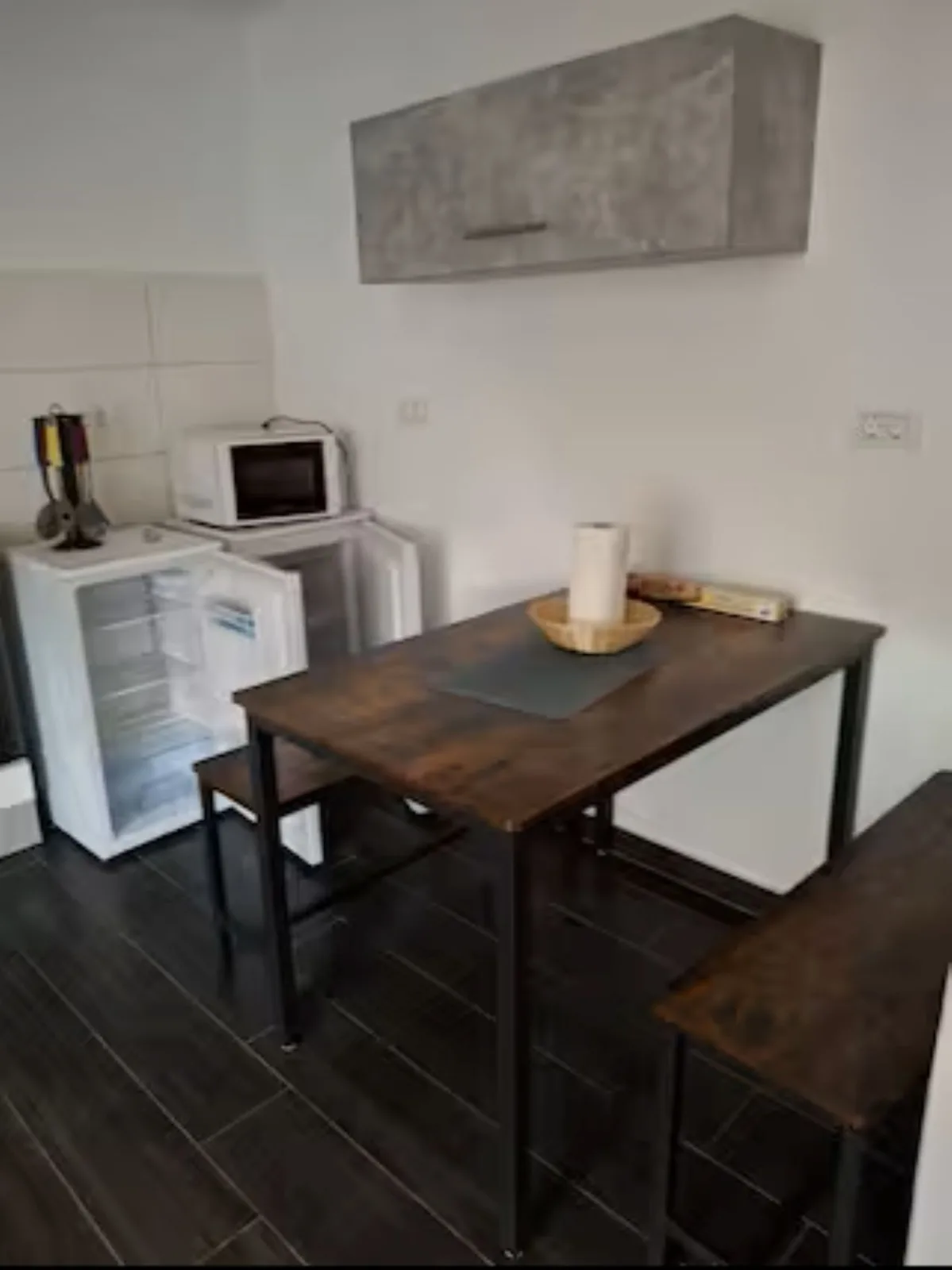 Schöne Vollausgestattete Monteurs- Gästewohnung in der Gartenstadt Leuna und nähe Geiseltalsee / 2210