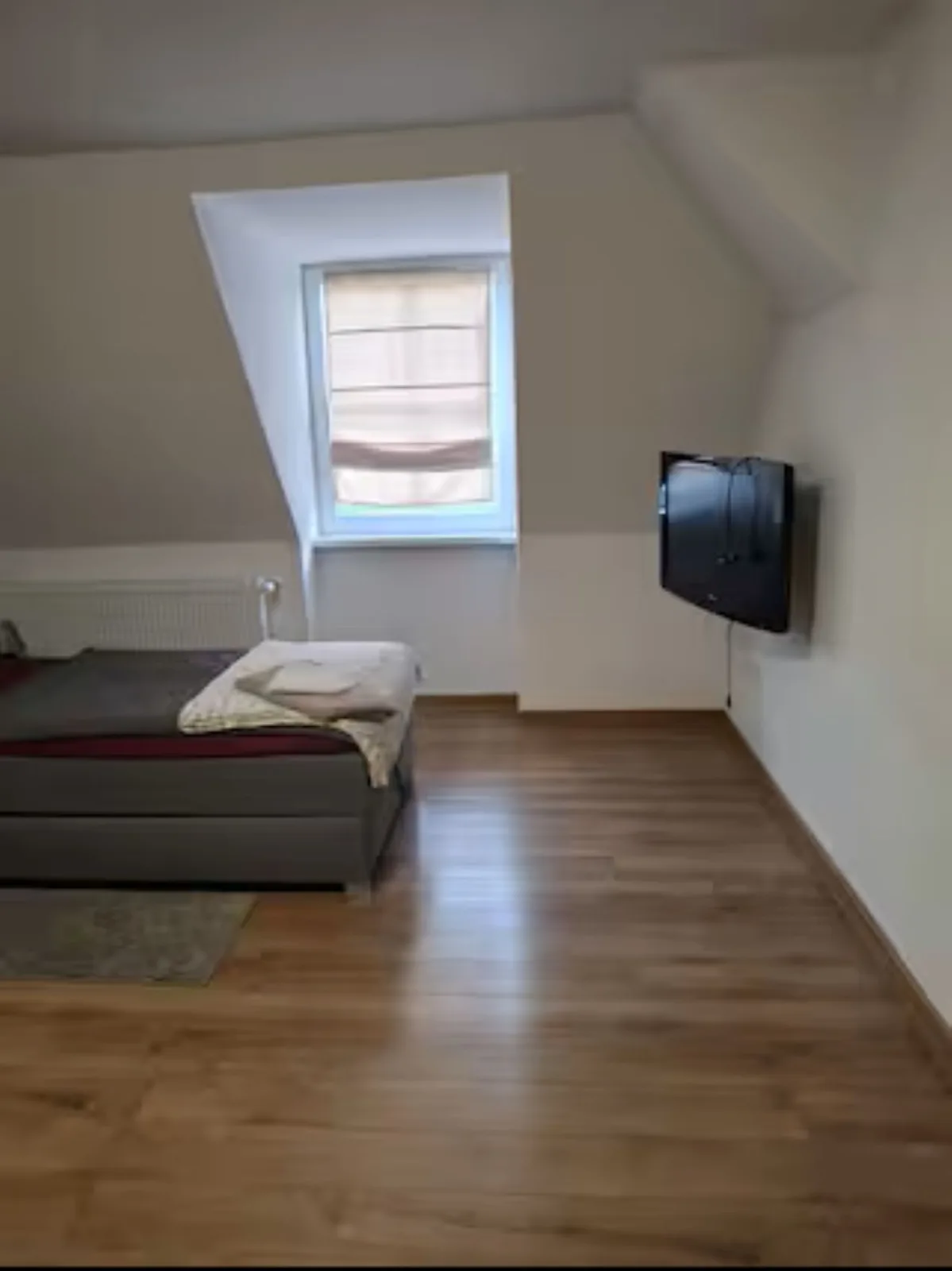 Schöne Vollausgestattete Monteurs- Gästewohnung in der Gartenstadt Leuna und nähe Geiseltalsee / 2210