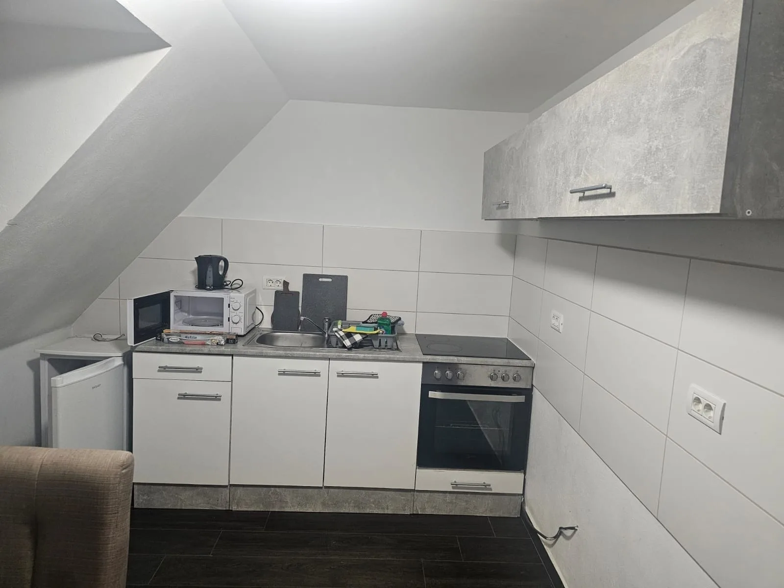 Schöne Vollausgestattete Monteurs- Gästewohnung in der Gartenstadt Leuna und nähe Geiseltalsee / 2409