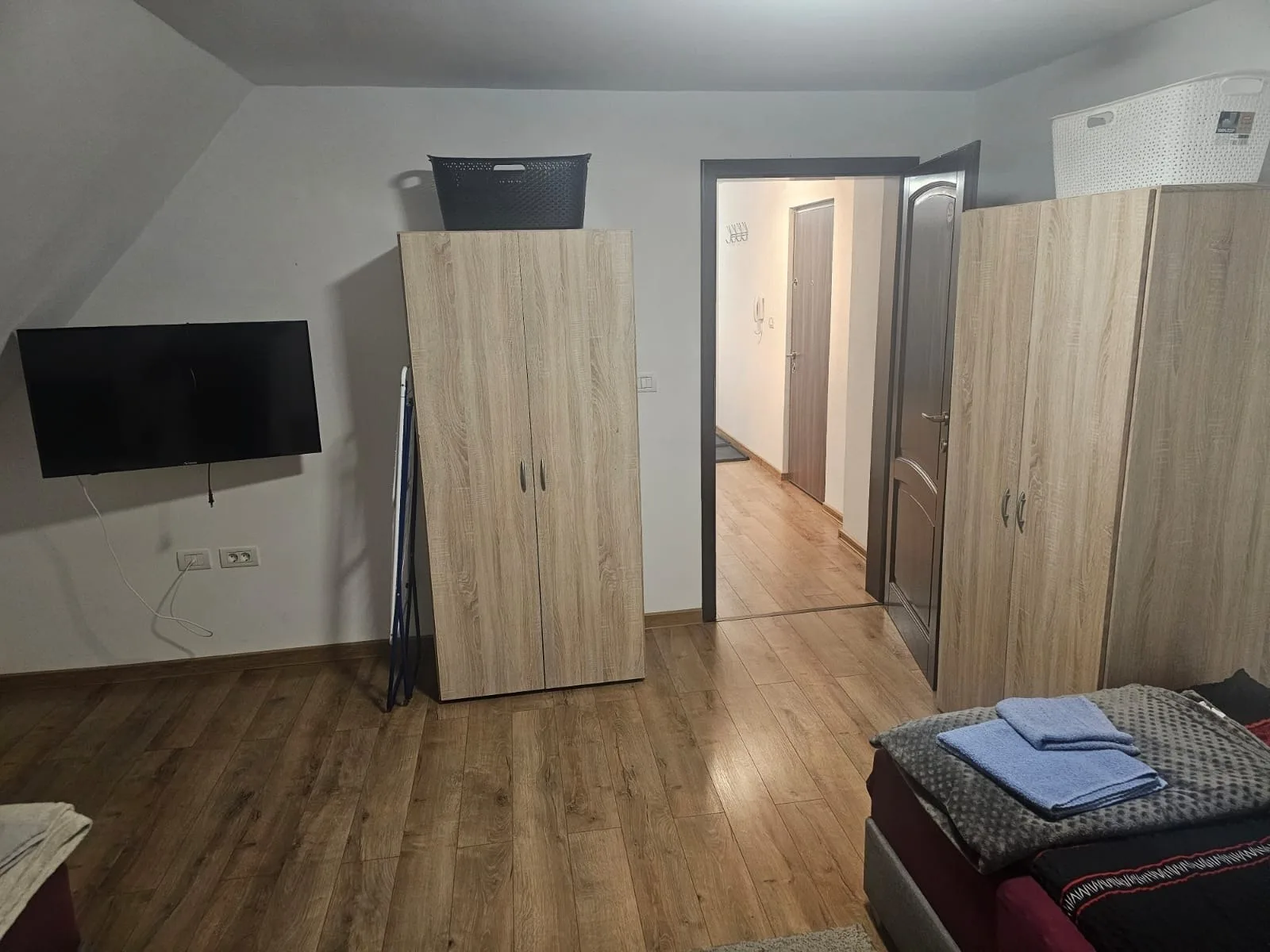 Schöne Vollausgestattete Monteurs- Gästewohnung in der Gartenstadt Leuna und nähe Geiseltalsee / 2409