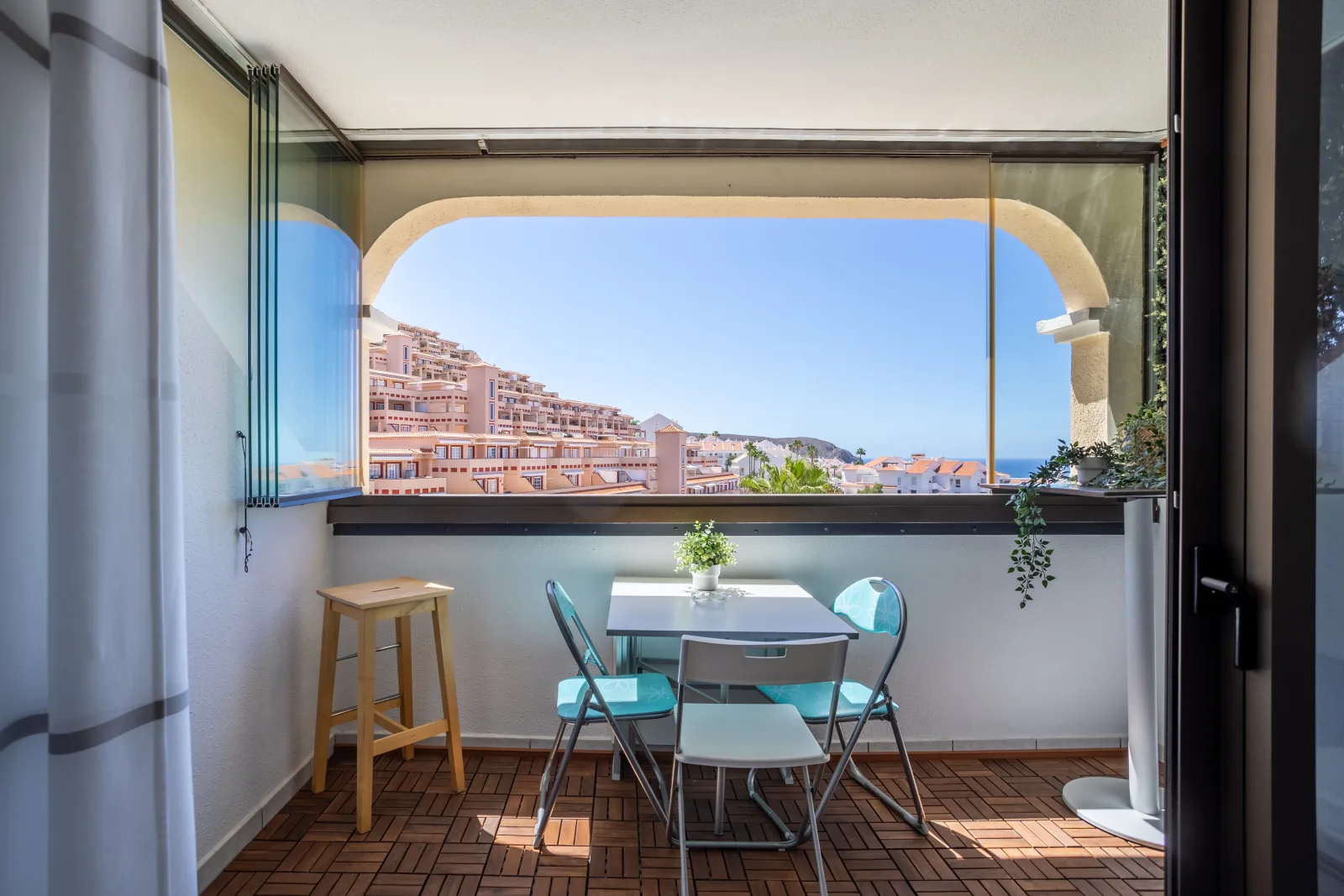 Sonnige Ferienwohnung mit Meersicht in Top-Lage
