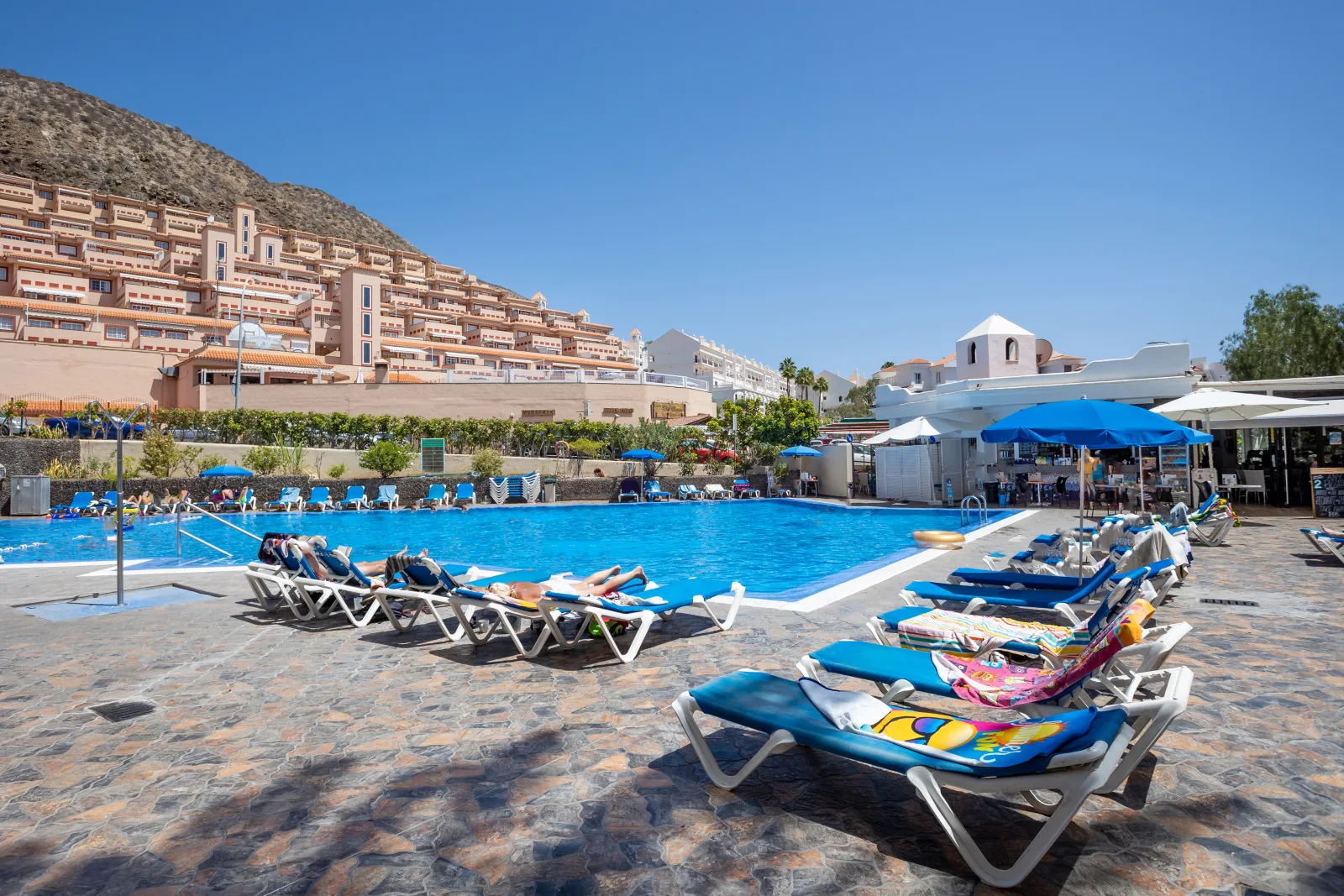 Sonnige Ferienwohnung mit Meersicht in Top-Lage