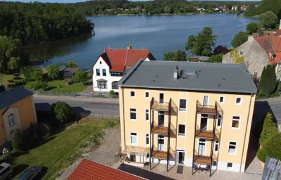 Alt-Berliner Schwanenhof Ferienwohnung EG rechts