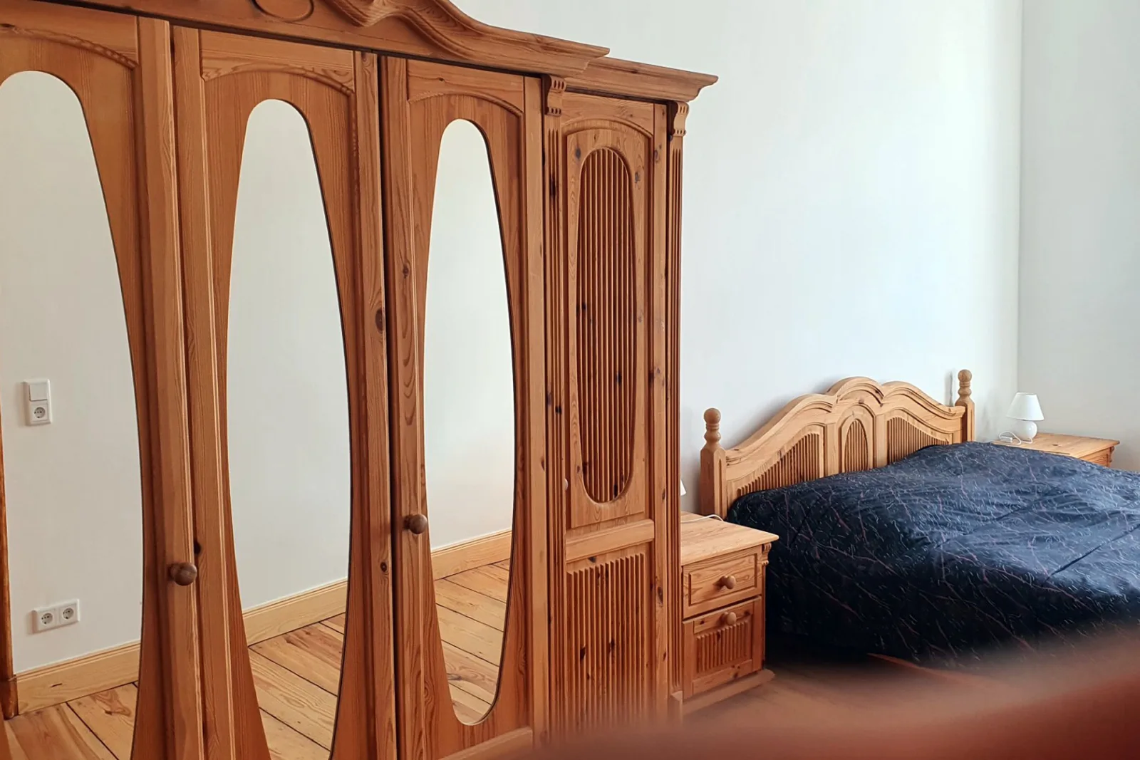 Alt-Berliner Schwanenhof Ferienwohnung EG rechts