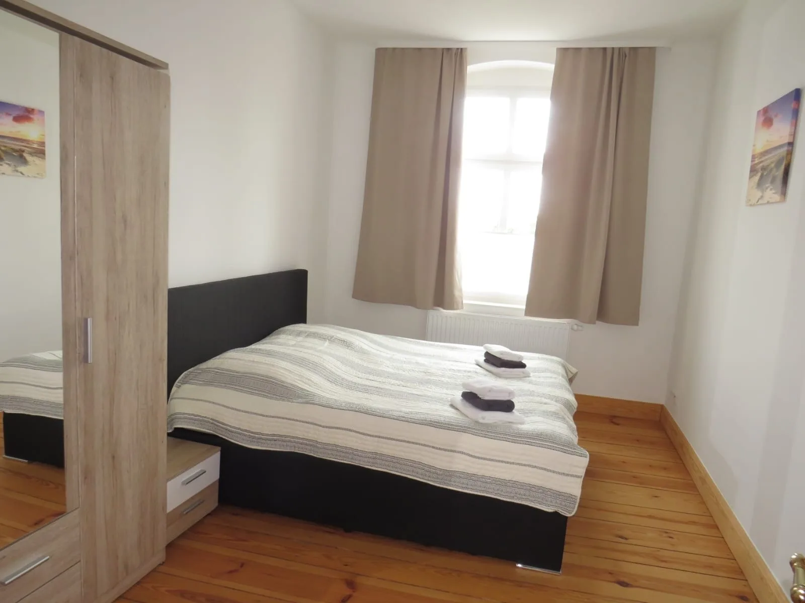 Alt-Berliner Schwanenhof Ferienwohnung OG rechts