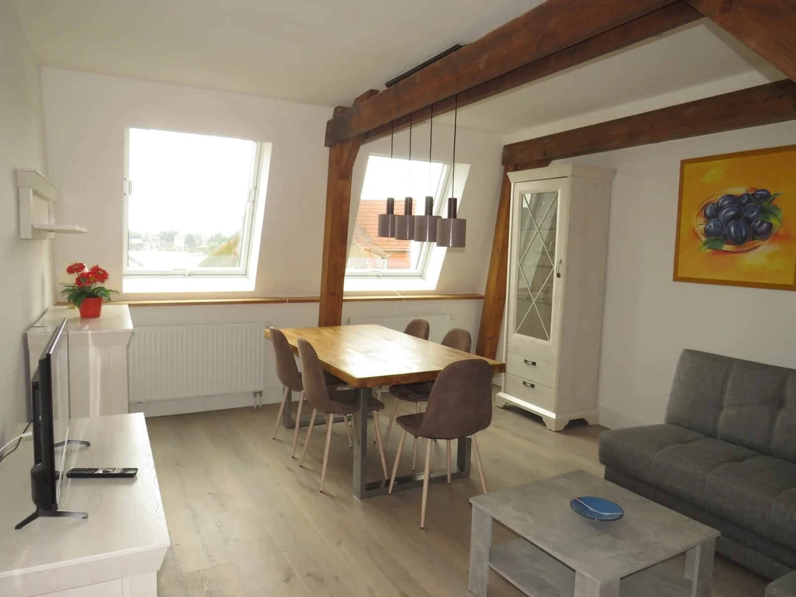 Alt-Berliner Schwanenhof Ferienwohnung DG rechts