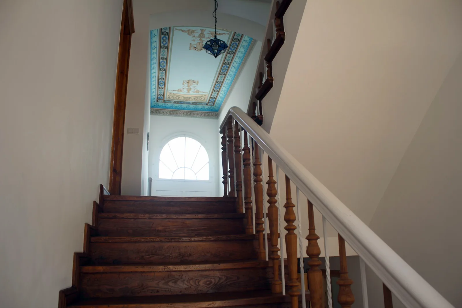 Alt-Berliner Schwanenhof Ferienwohnung DG rechts