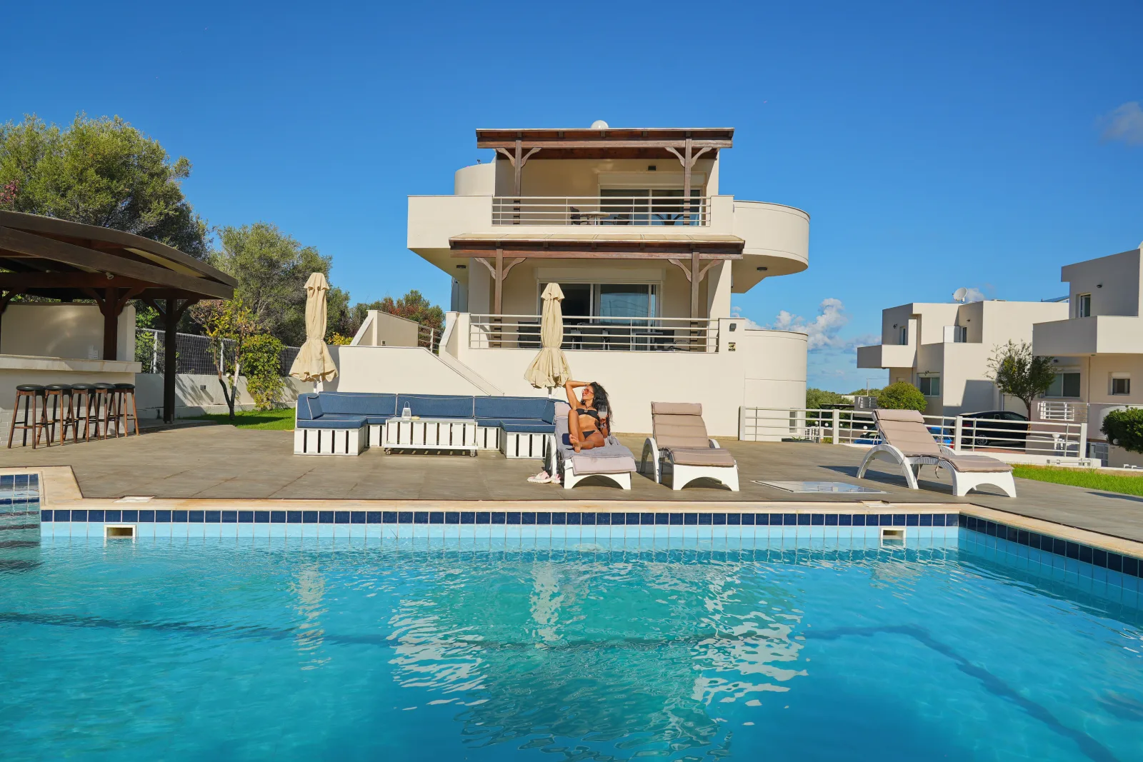 Lucy Lux Villa